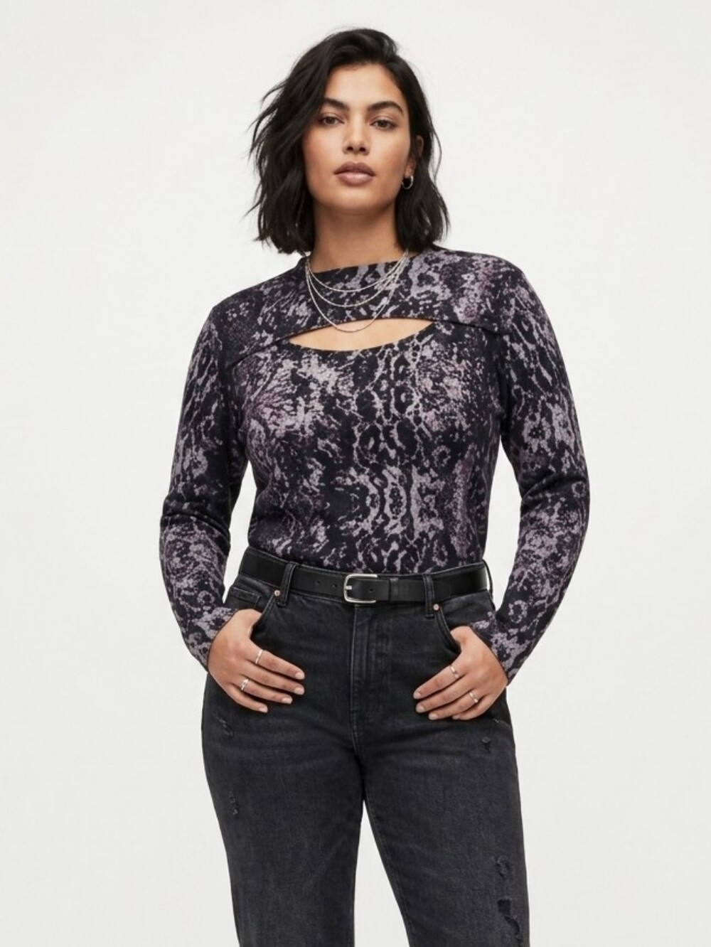 Daniel Rainn ✨️ Women's Black and Gray Snake Print Sweater Size M